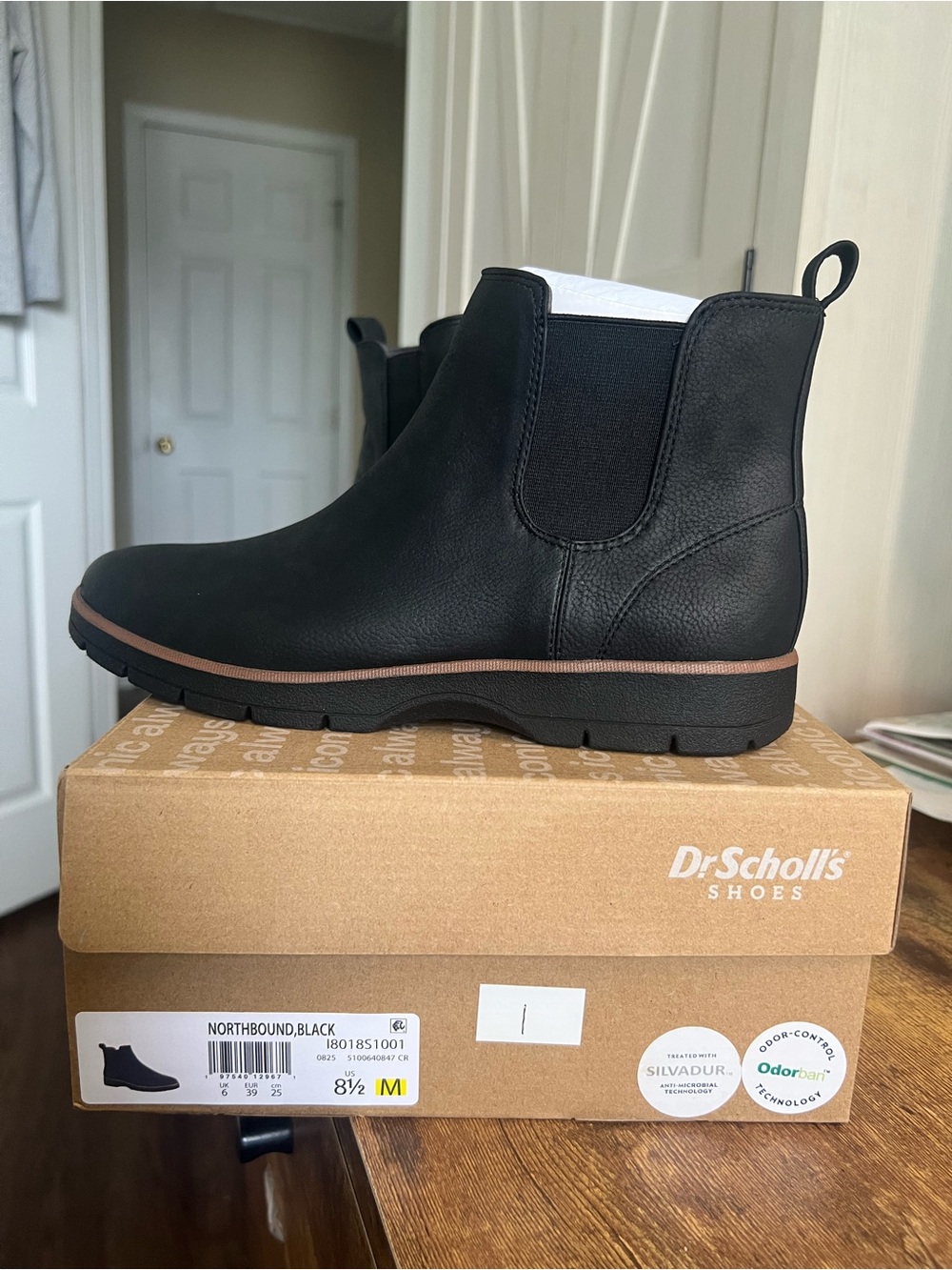 Dr. Scholl's Black Leather Chukka Boot with Brown Trim